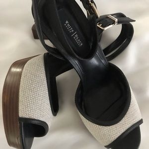 Elegant sandals !!